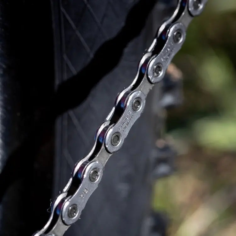 Shimano 105 / SLX 12 Speed Chain CN-M7100 w/ Quick-Link Shimano