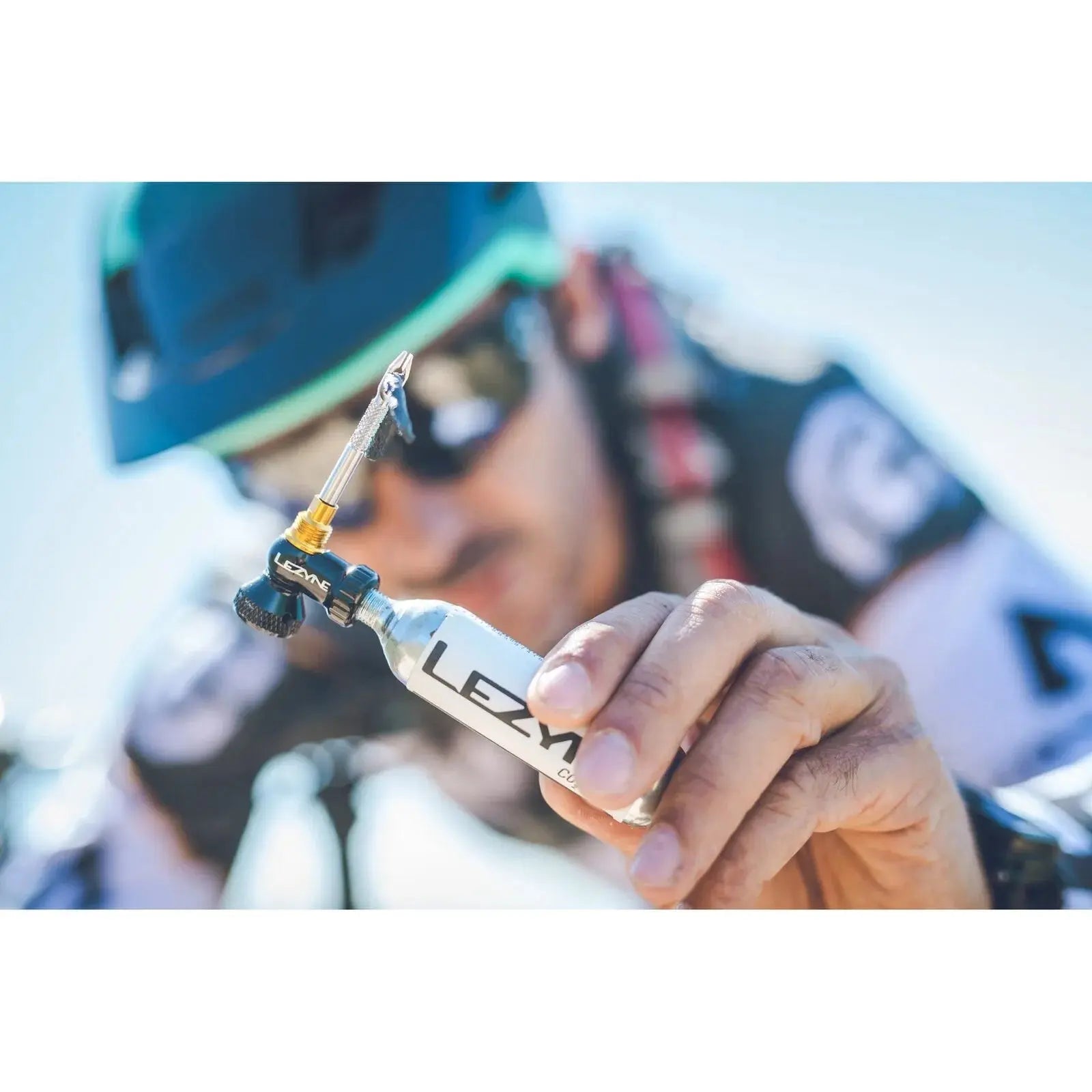Lezyne Tubeless CO2 Blaster Kit - Black/Gold Lezyne