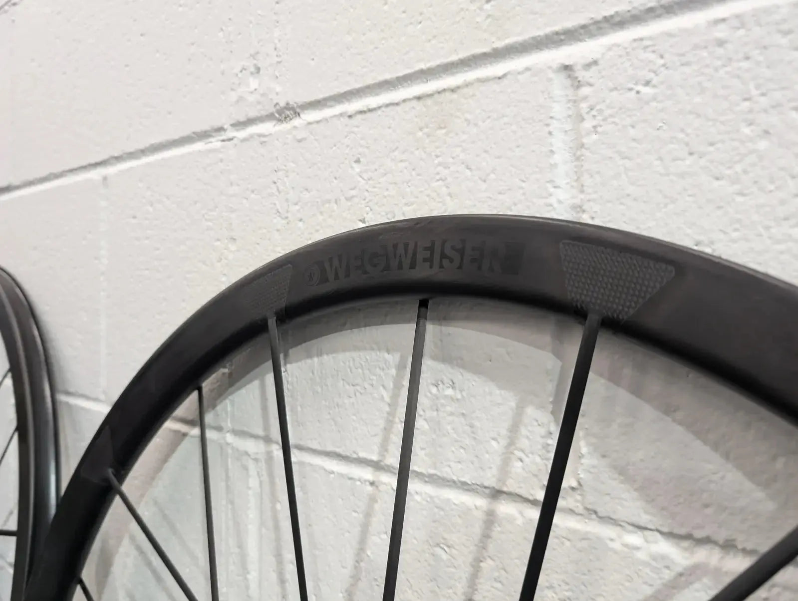 Lightweight Wegweiser Disc Tubeless/Clincher Wheelset - EX DEMO - Second Spin Lightweight