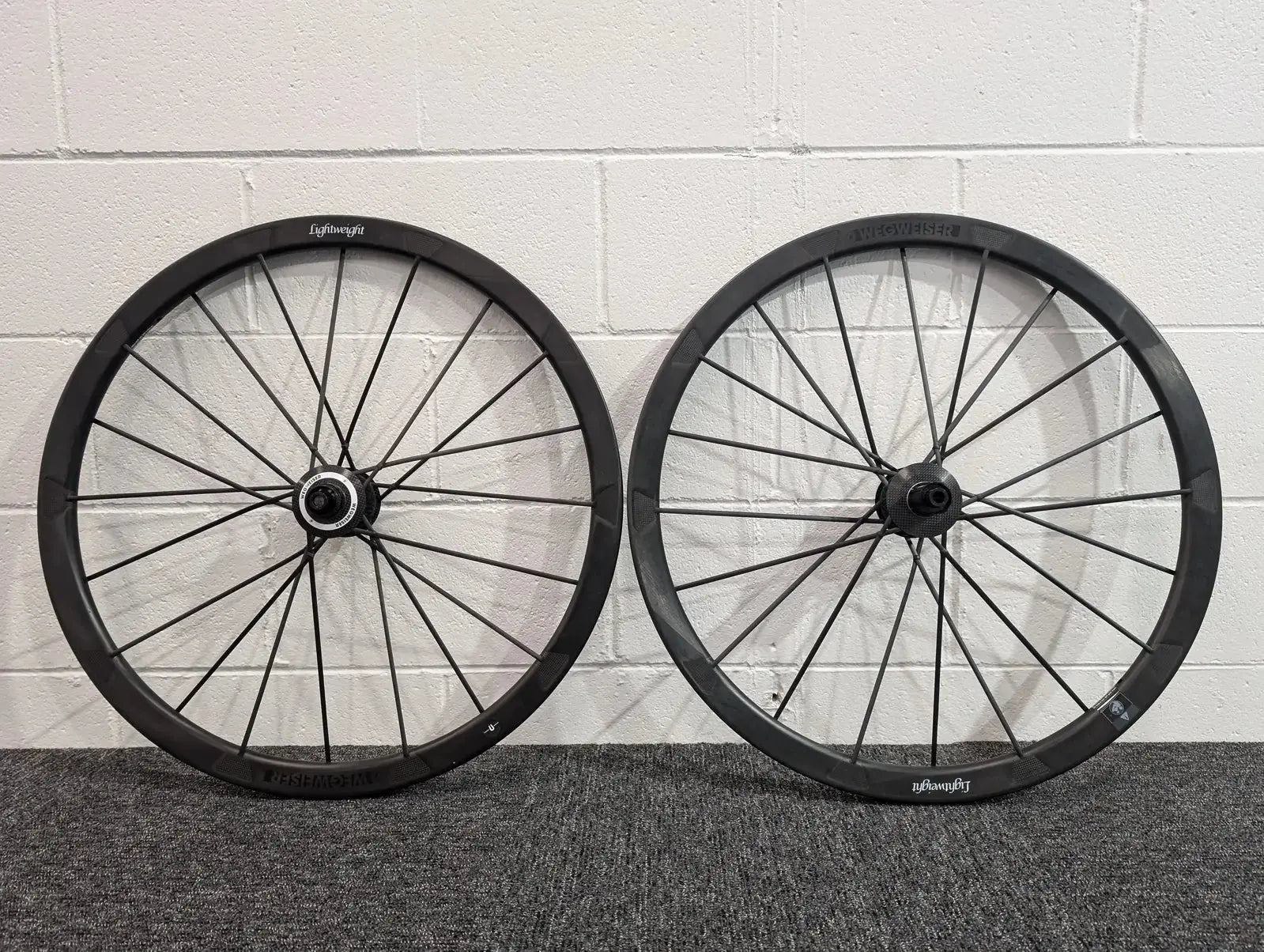 Lightweight Wegweiser Disc Tubeless/Clincher Wheelset - EX DEMO - Second Spin Lightweight