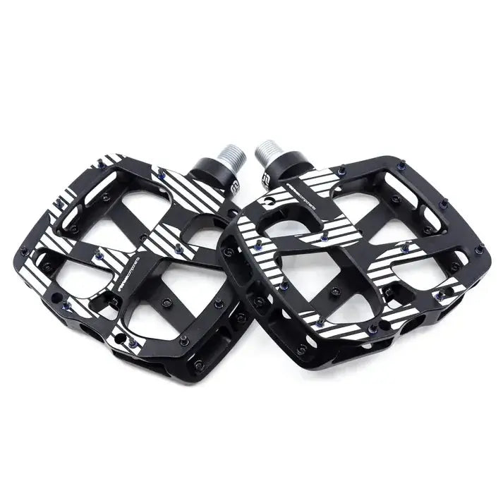 E-Thirteen Pedal Plus Flat Aluminium Body 22 Pins