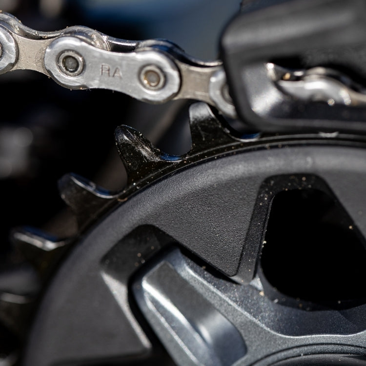 Shimano 105 / SLX 12 Speed Chain CN-M7100 w/ Quick-Link